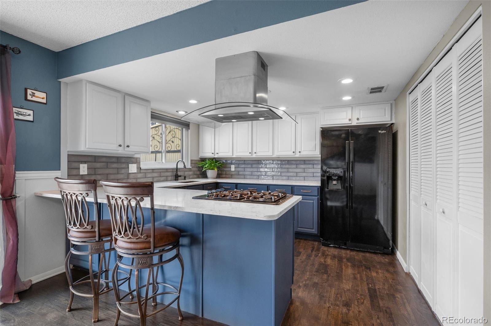 Photo of Listing #4210822