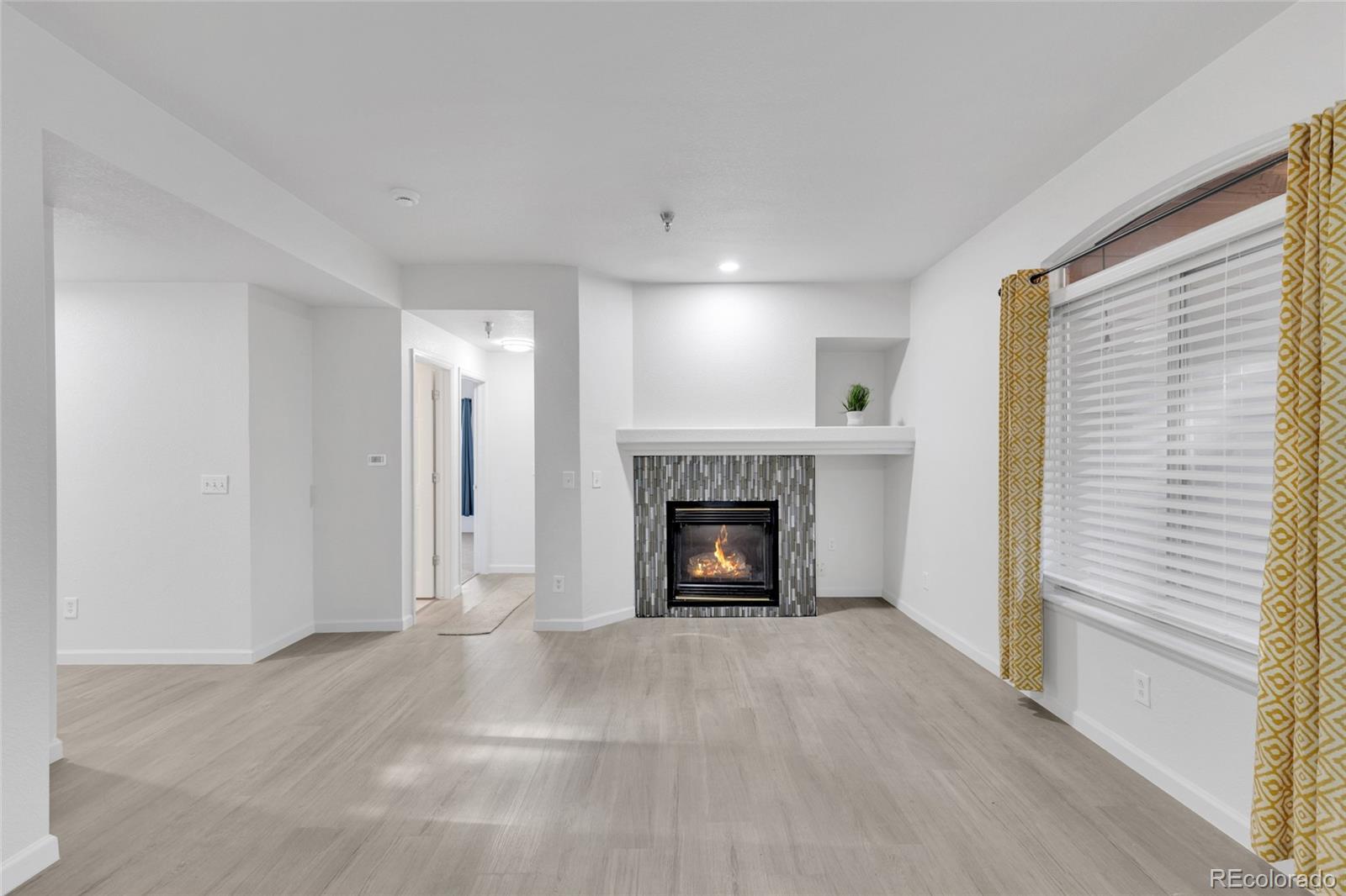 Photo of Listing #4212210