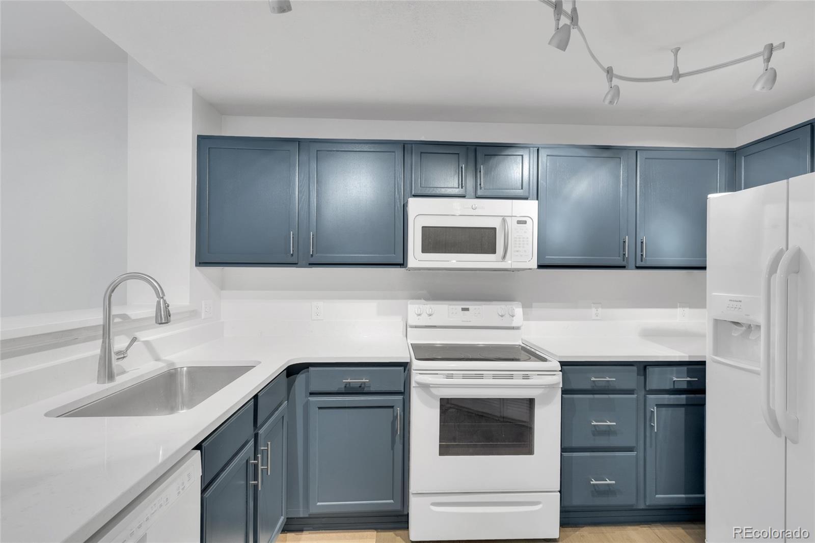 Photo of Listing #4212210