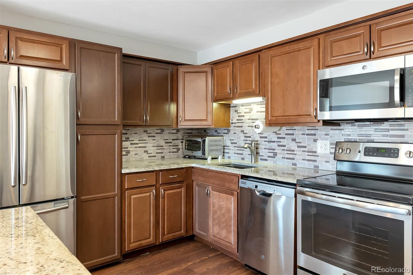 Photo of Listing #4281859