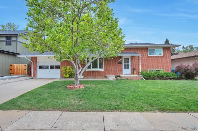 503 Lois Drive, Louisville