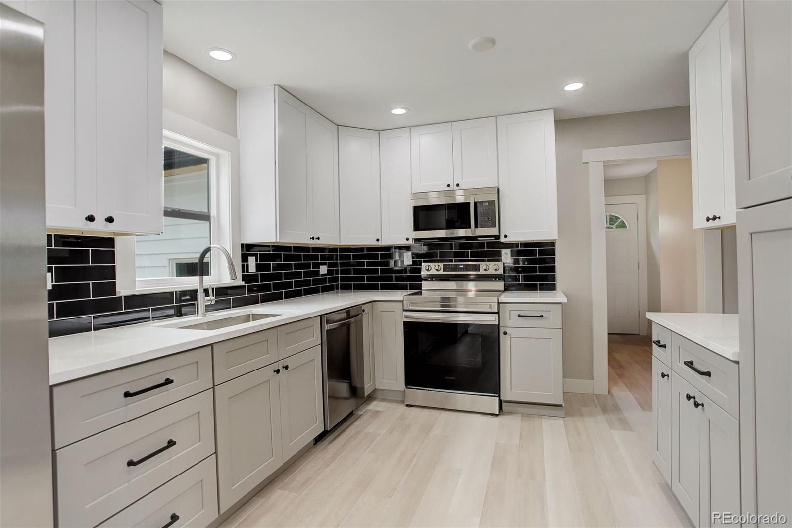 Photo of Listing #4311560