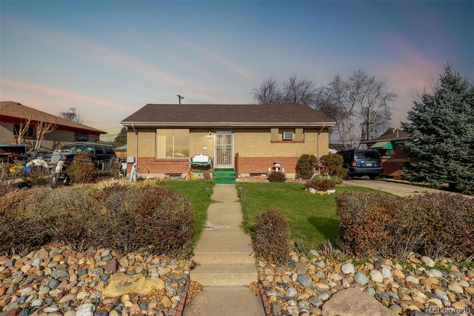 Photo of Listing #4318357