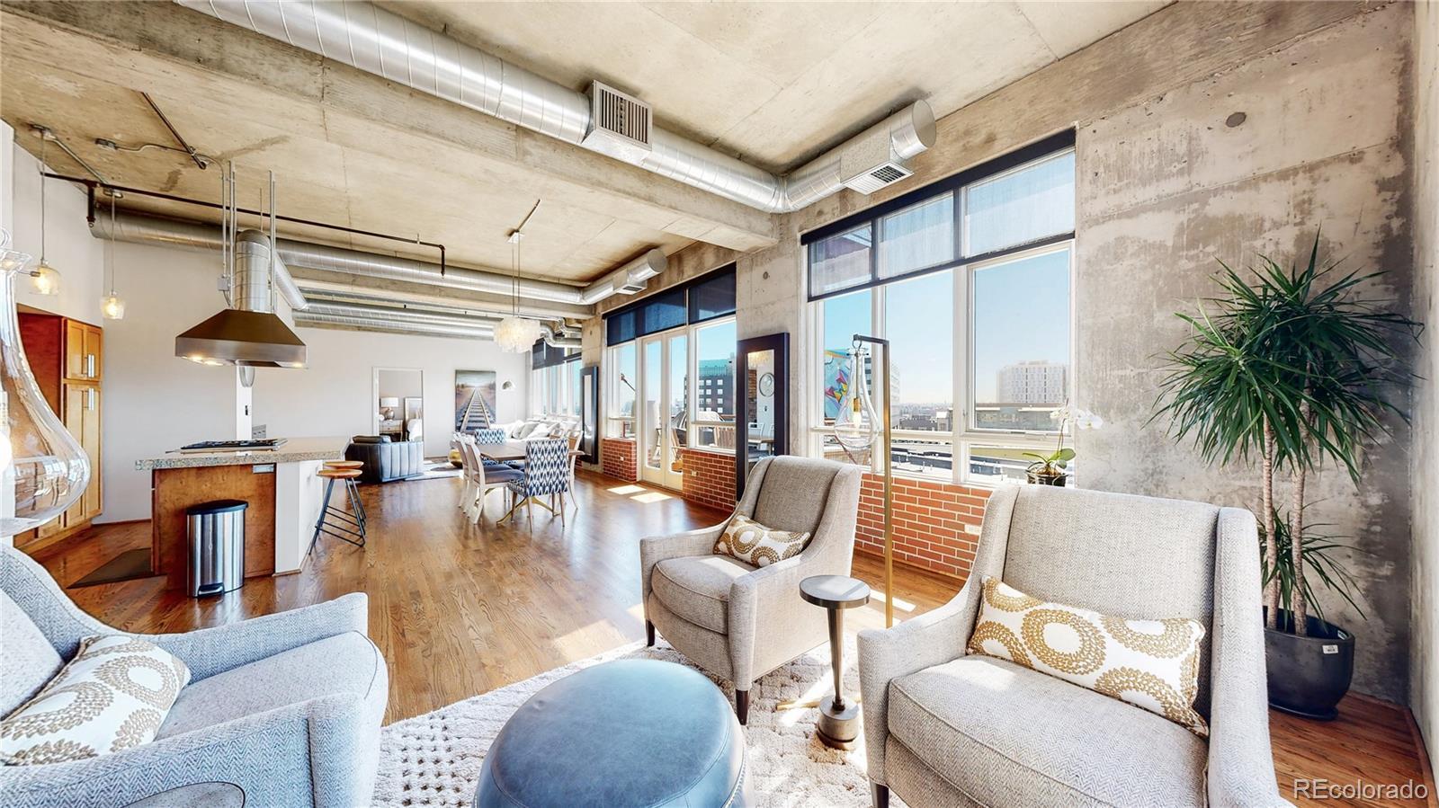 Photo of Listing #4345178