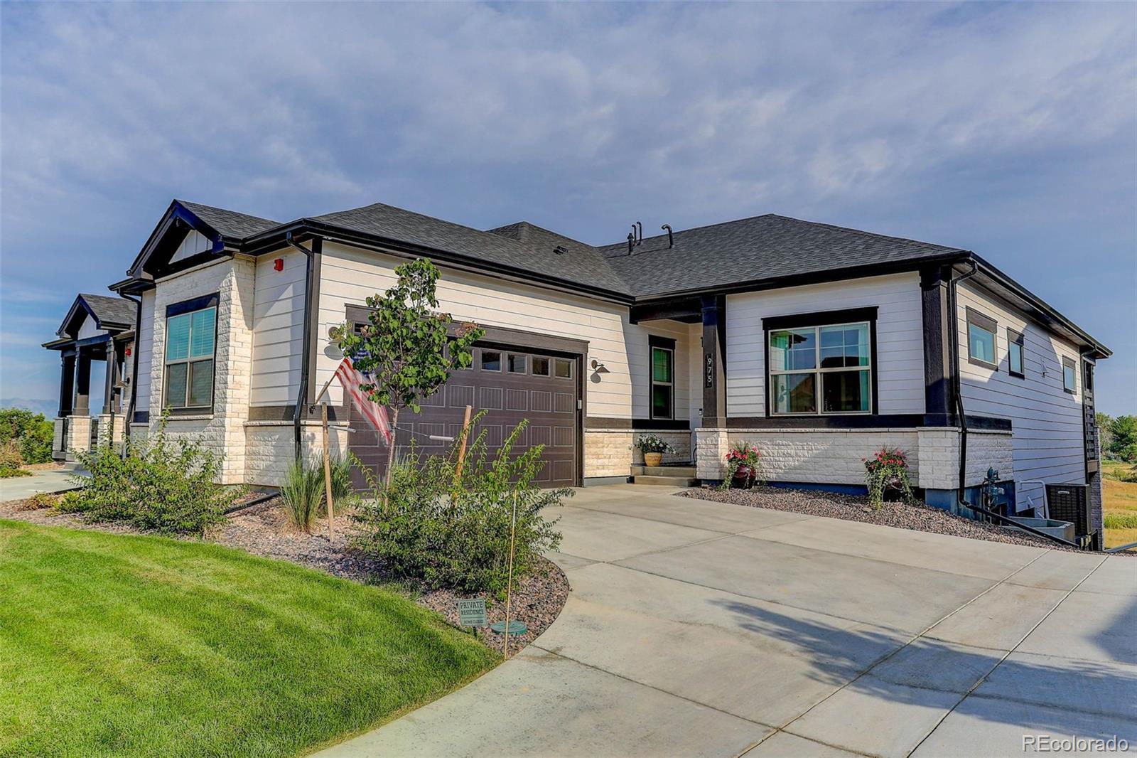 Photo of Listing #4369308