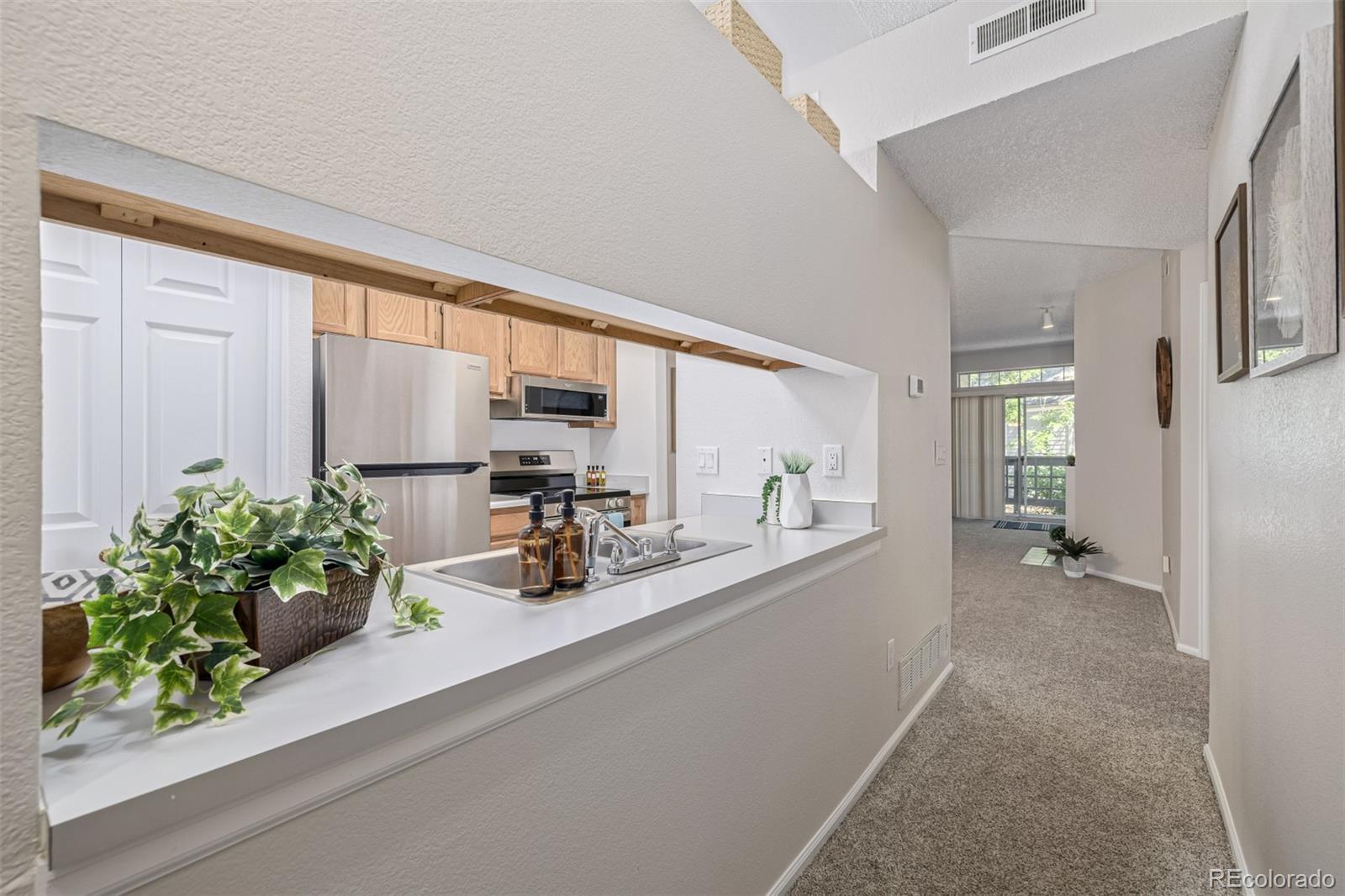 Photo of Listing #4387303