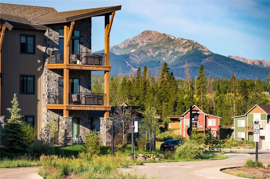 18 Meadow Creek Lane 202, Fraser