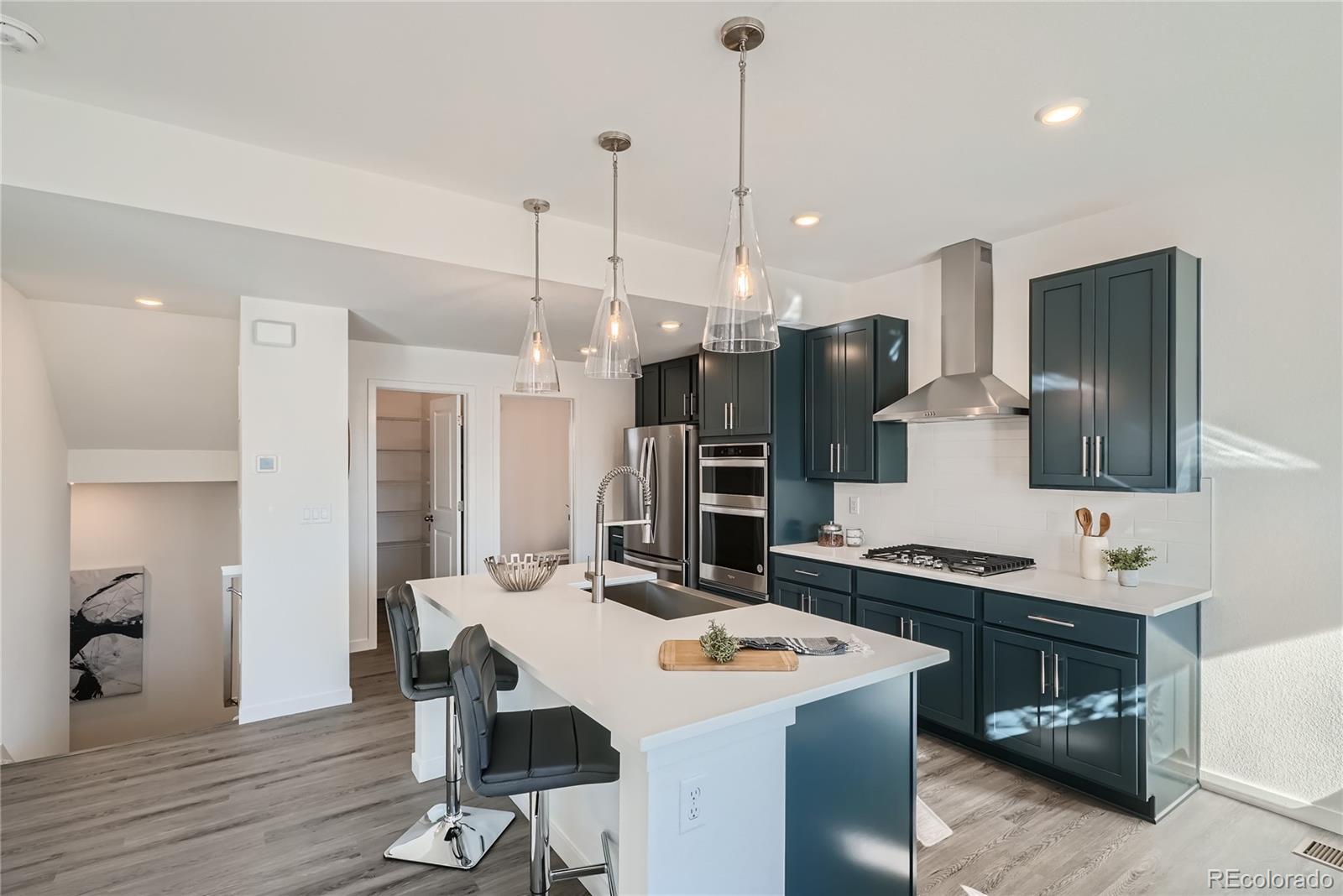 Photo of Listing #4391096