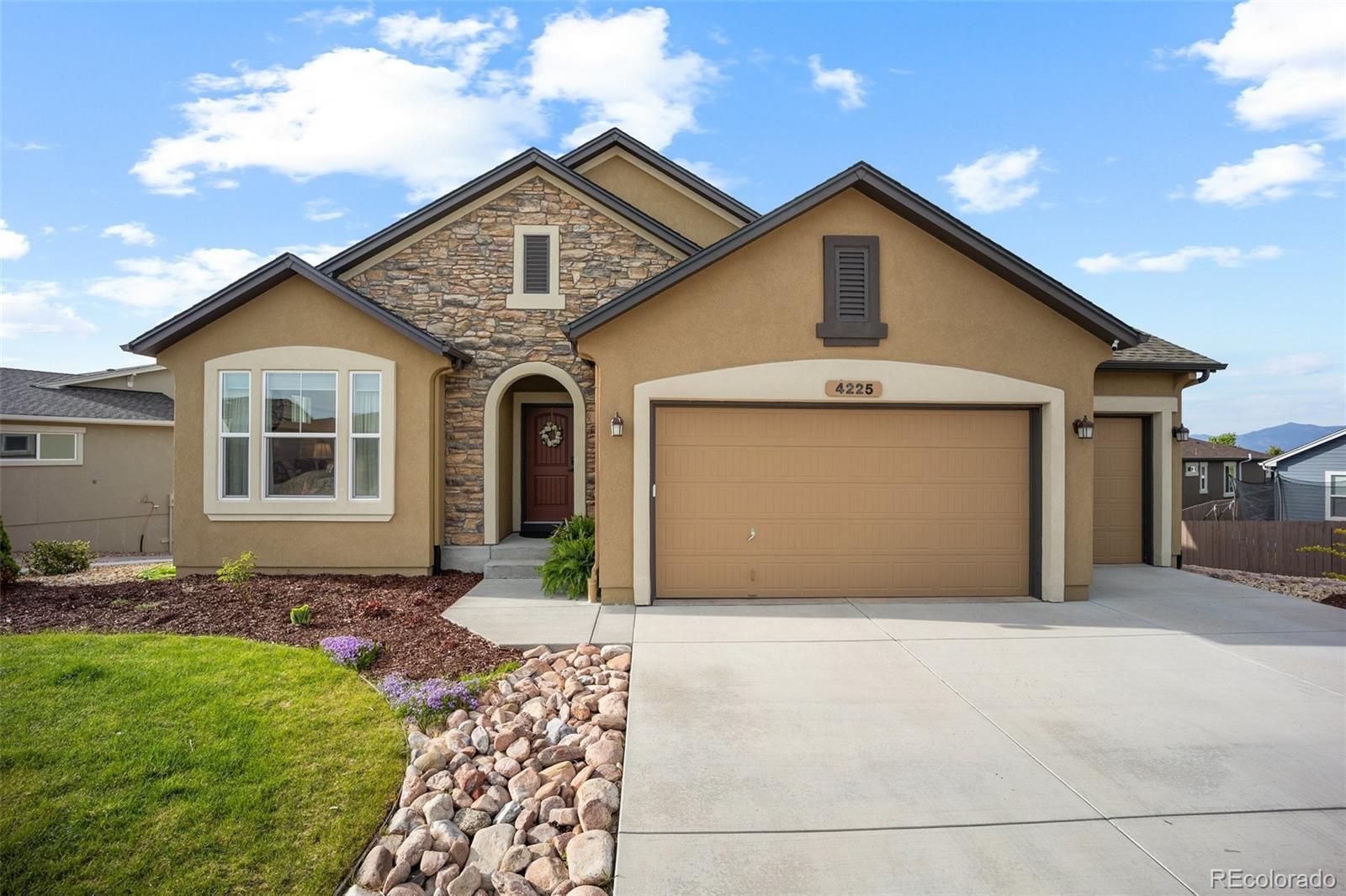 Photo of Listing #4426003
