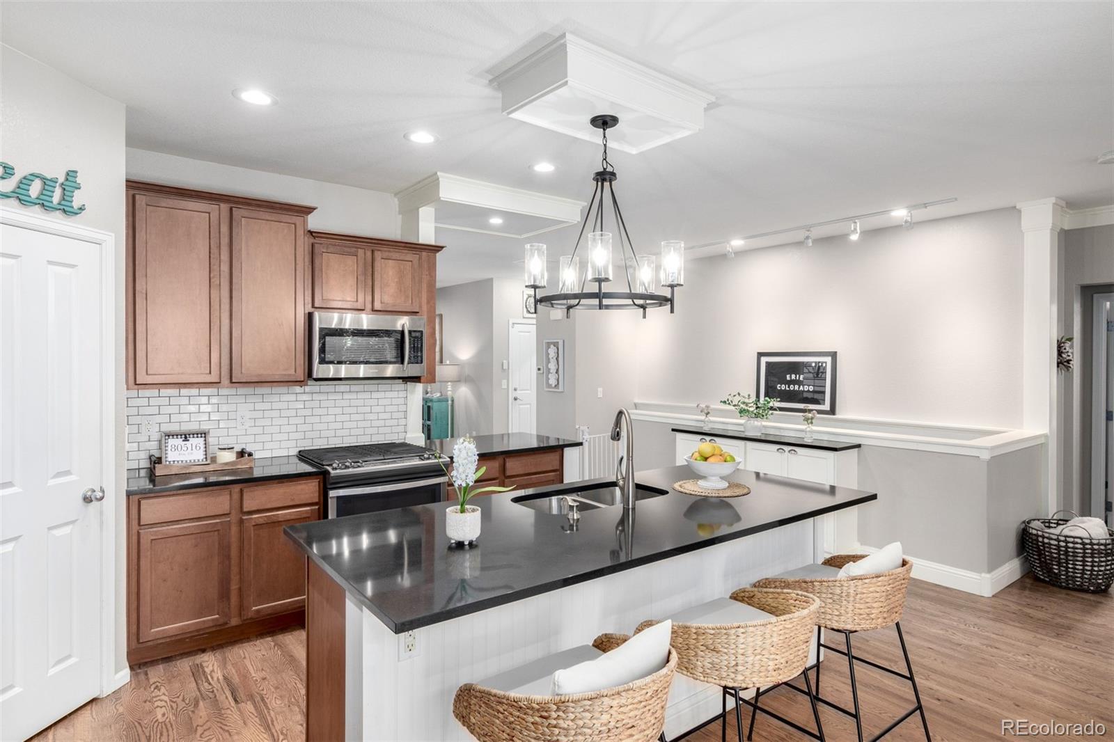 Photo of Listing #4438157