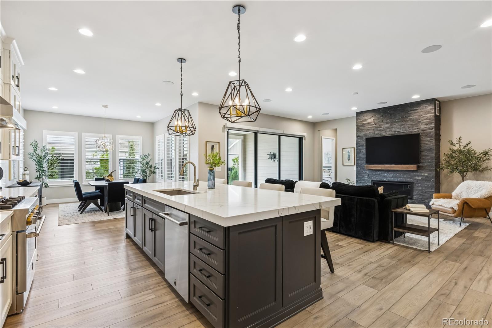 Photo of Listing #4454561