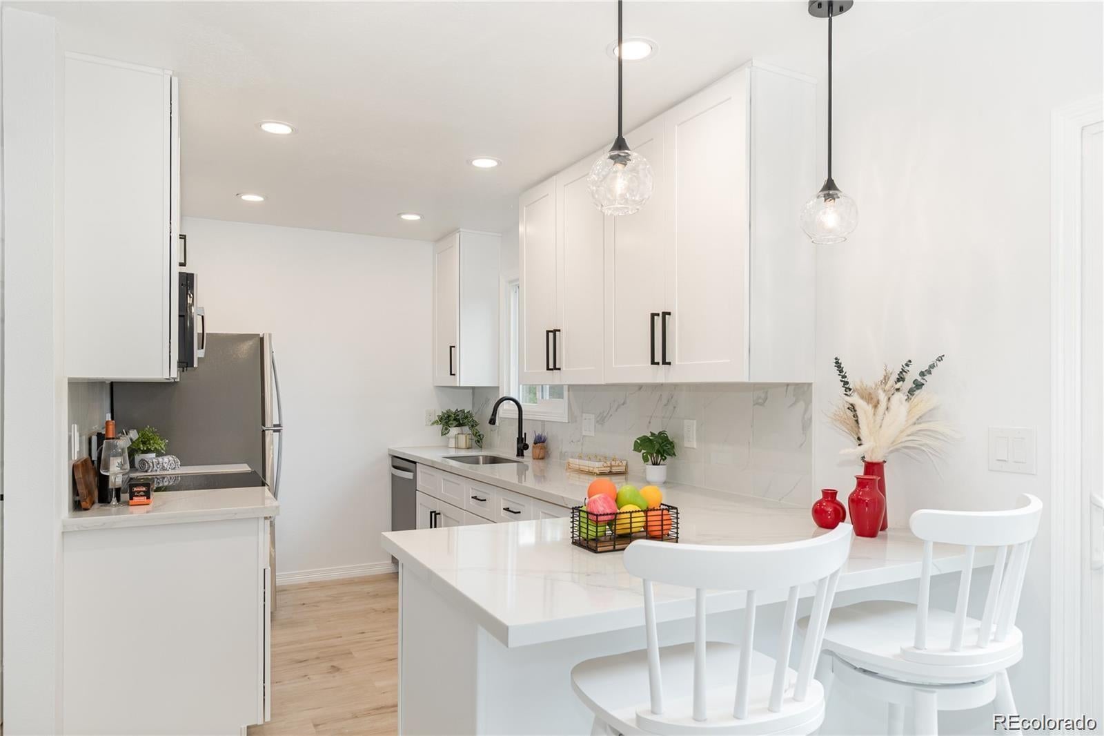 Photo of Listing #4521356