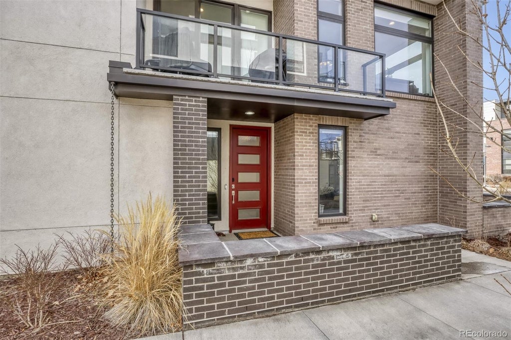 6850 E Lowry Boulevard, Denver