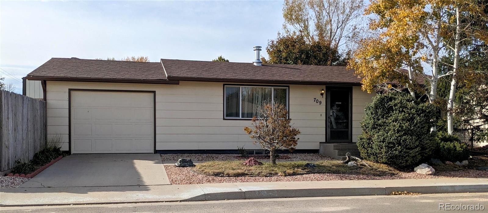 Photo of Listing #4704091