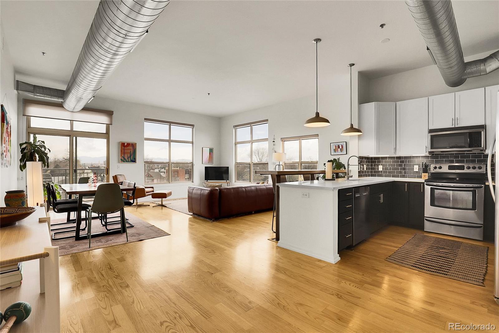 Photo of Listing #4715343