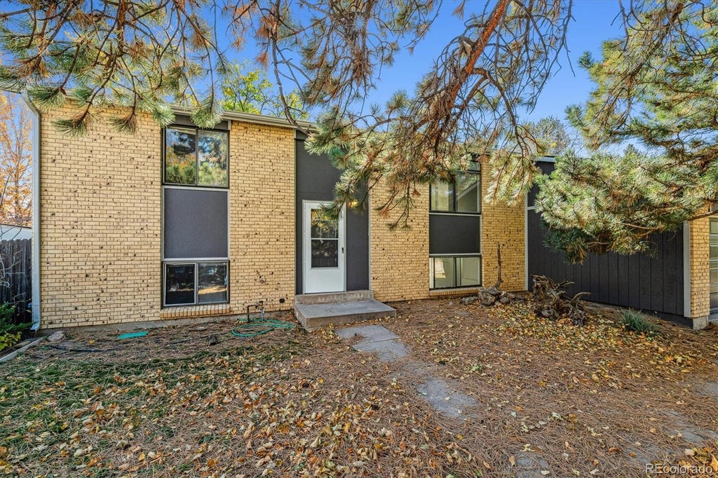 16032 E Floyd Avenue, Aurora