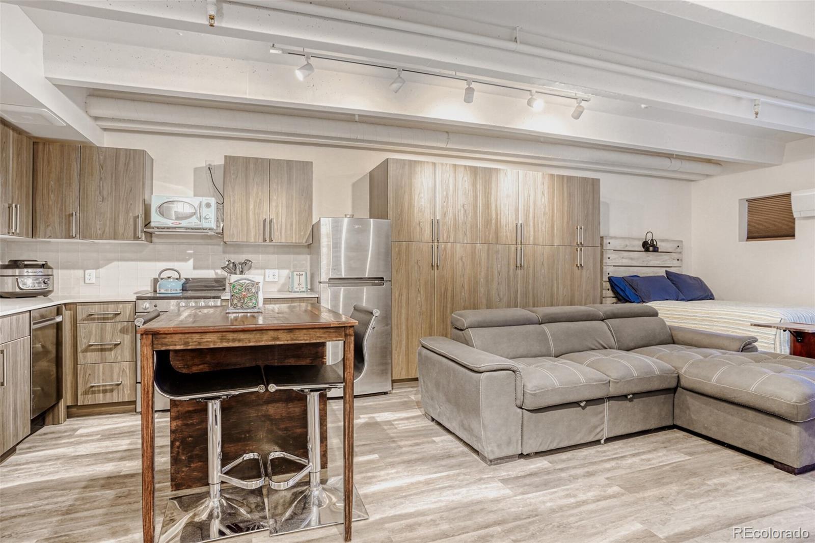 Photo of Listing #4765542