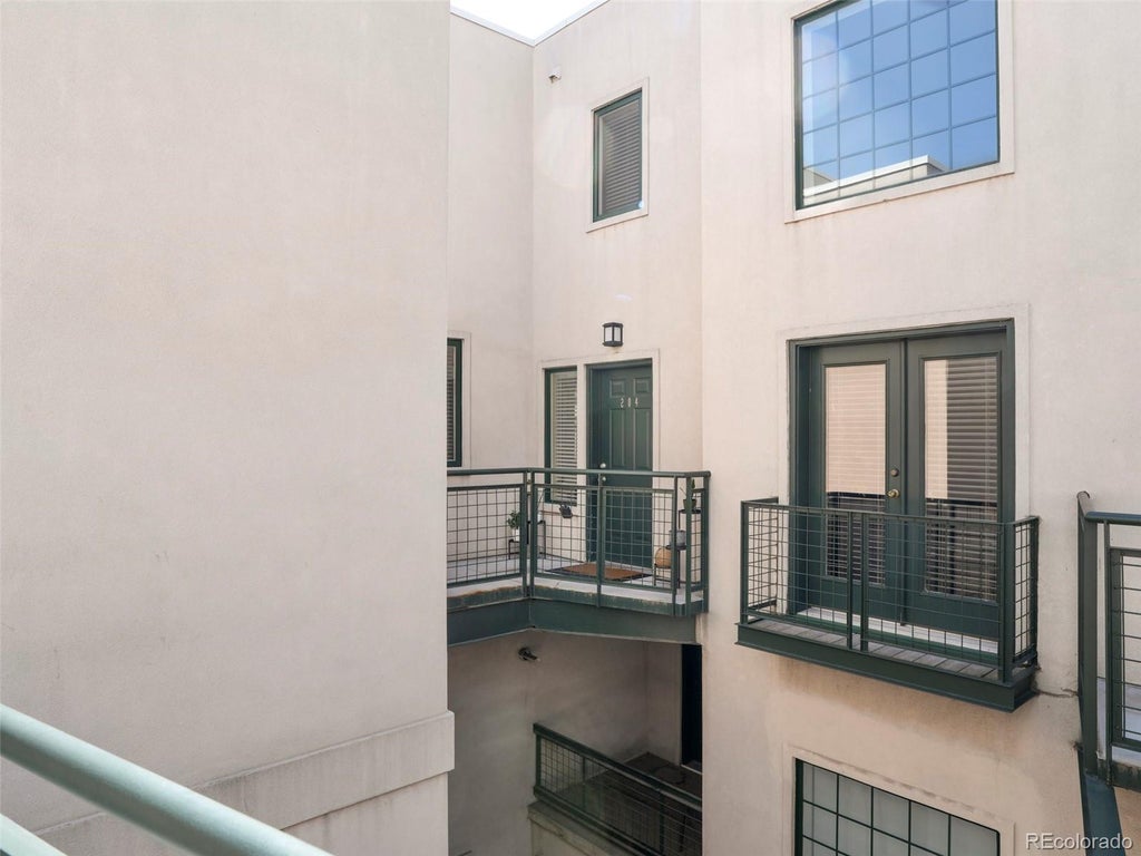790 N Clarkson Street 204, Denver