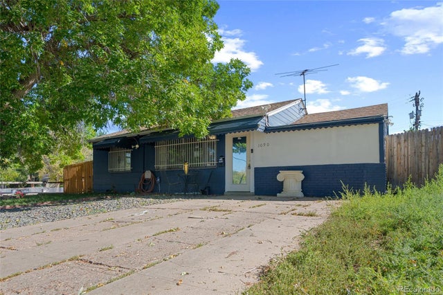 1090 Hanover Street, Aurora