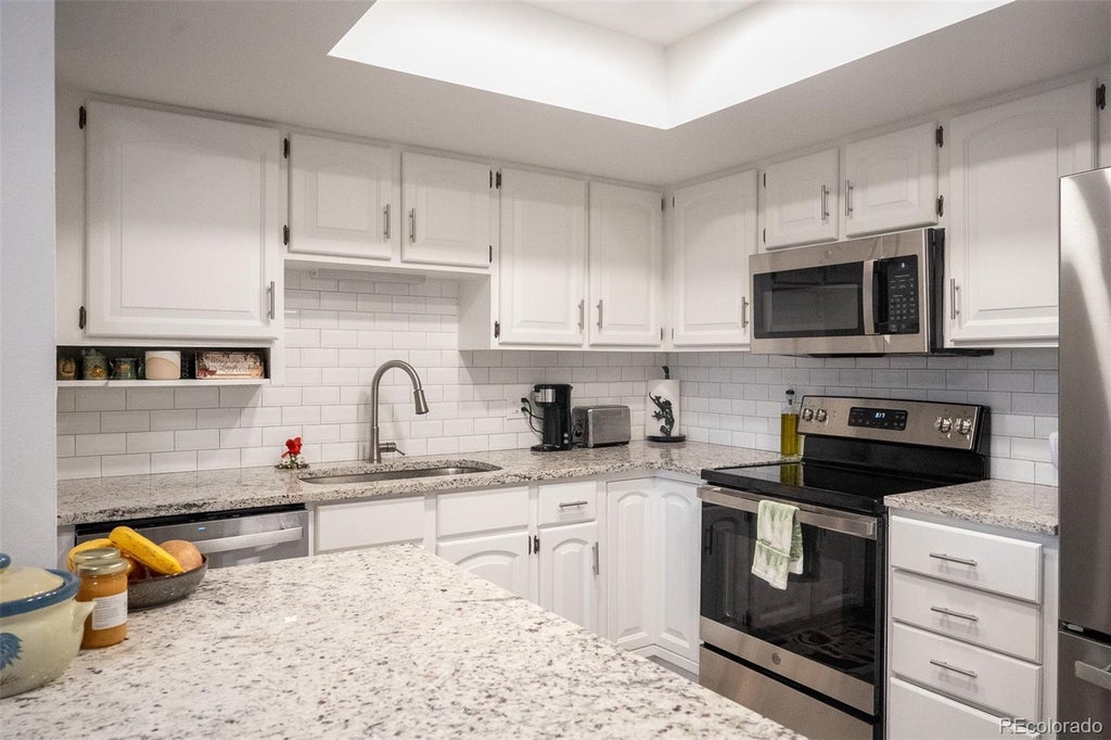 14091 E Marina Drive 612, Aurora