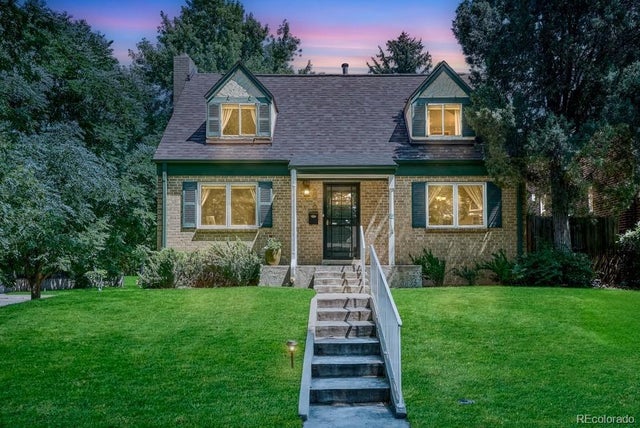 2090 Bellaire Street, Denver