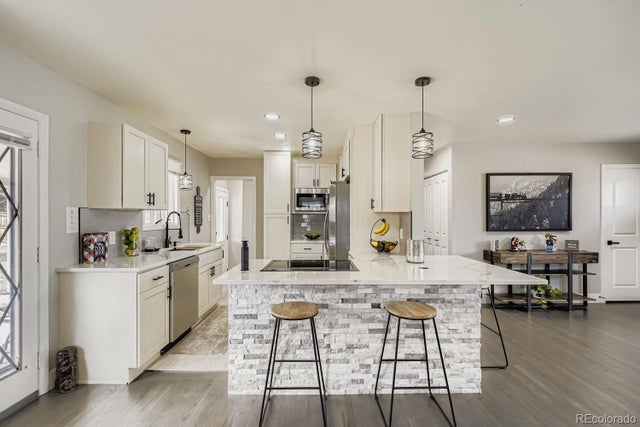 7371 Bronco Road, Denver