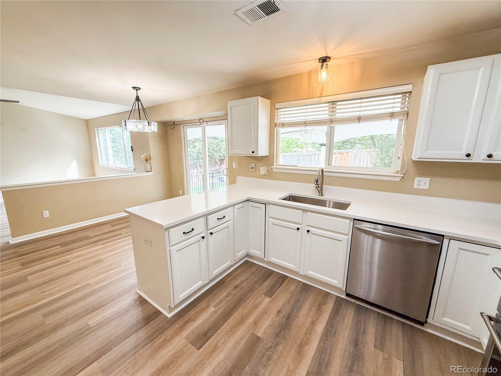 Photo of Listing #5242782