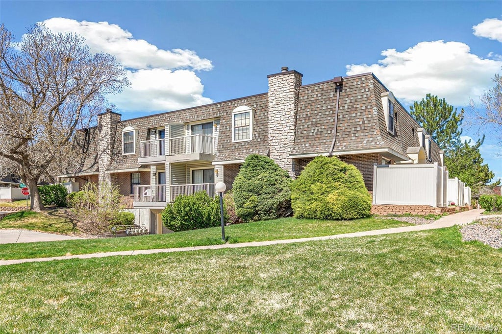 1350 S Idalia Street G, Aurora