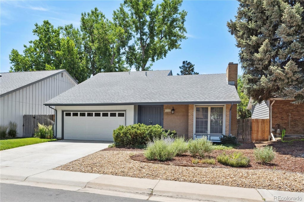 12256 E Bates Circle, Aurora