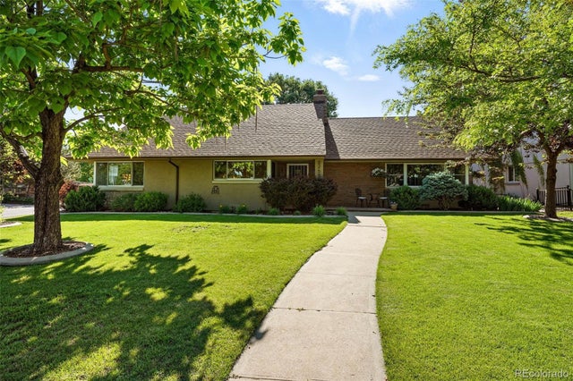 2250 N Monaco Parkway, Denver