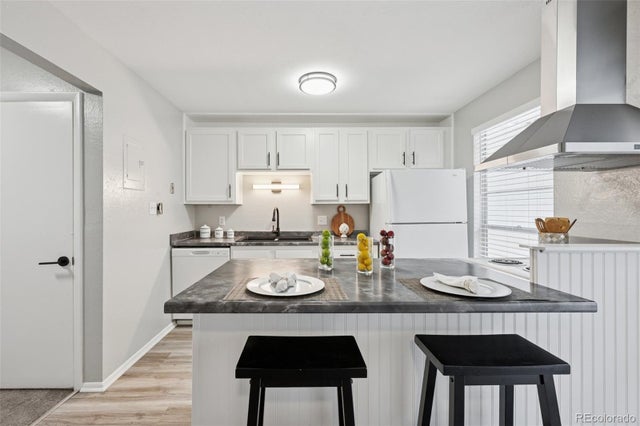 155 Paris Circle, Aurora