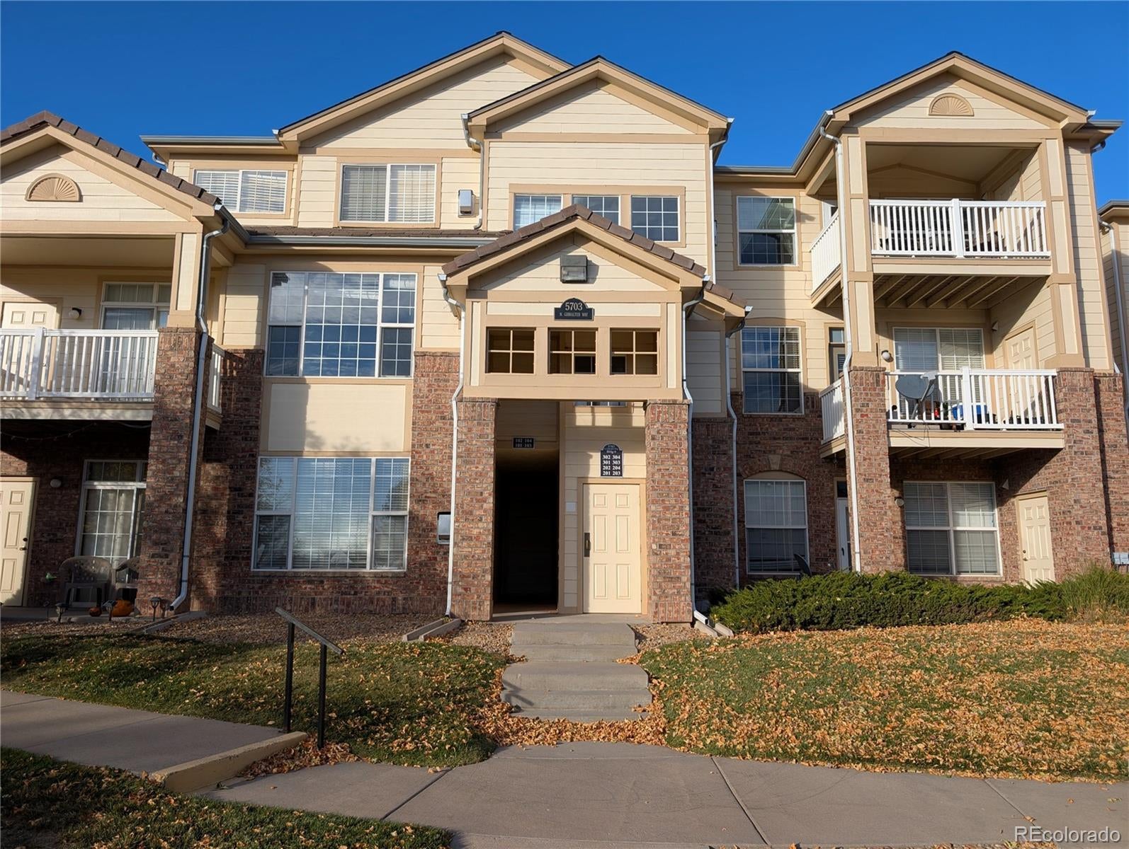 Photo of Listing #5819402