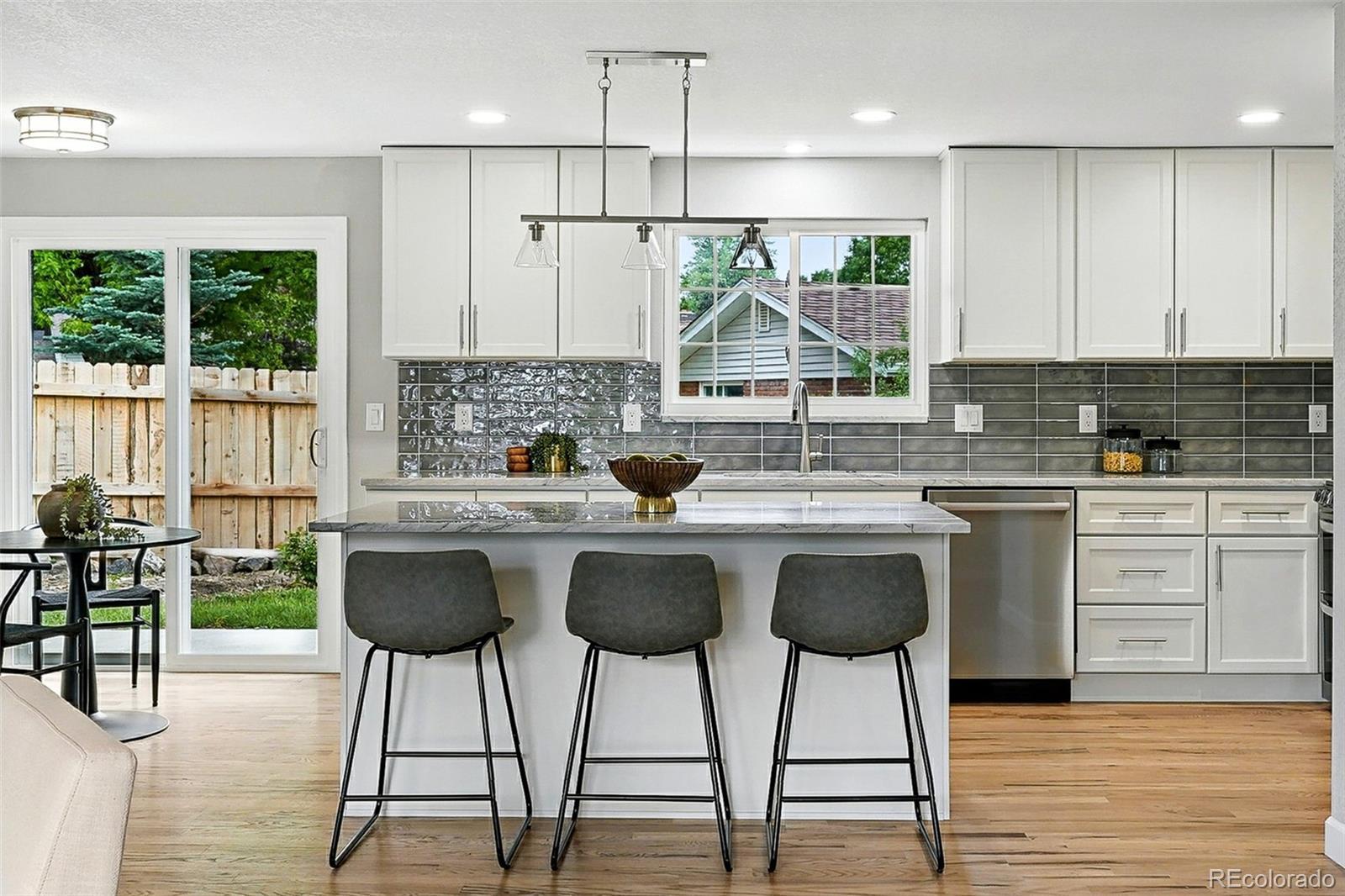 Photo of Listing #5875352