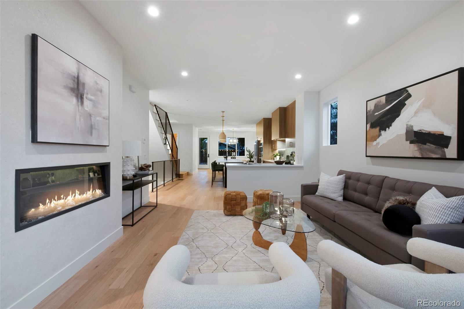 Photo of Listing #5878527