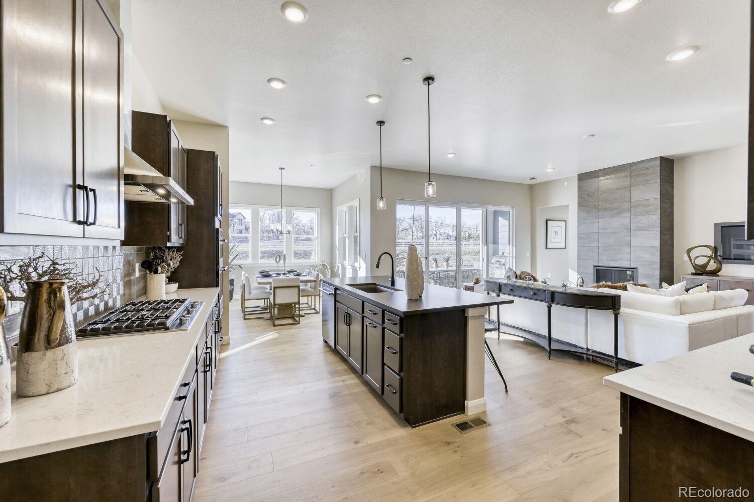 Photo of Listing #5889327