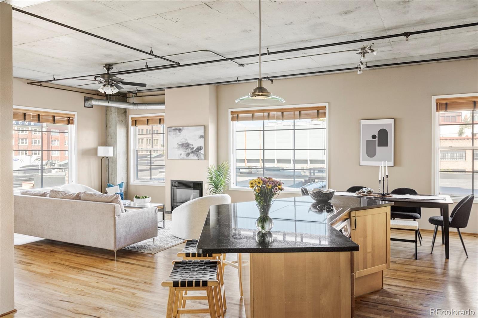 Photo of Listing #5900322