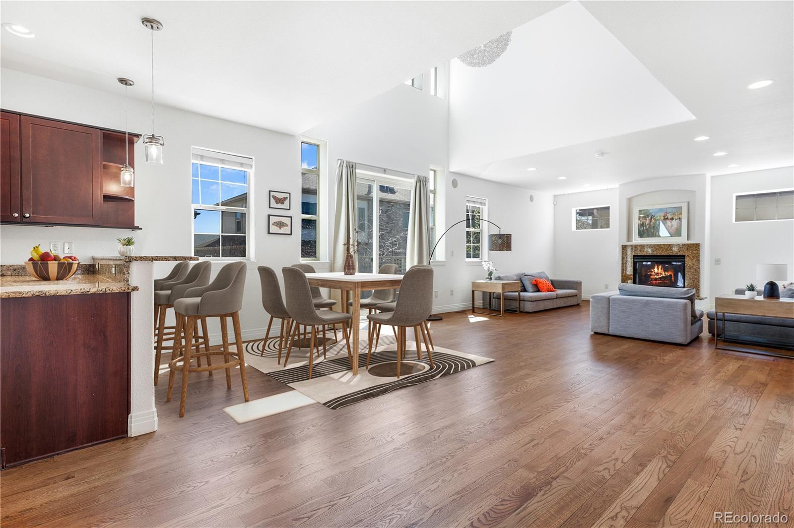 Photo of Listing #5900684