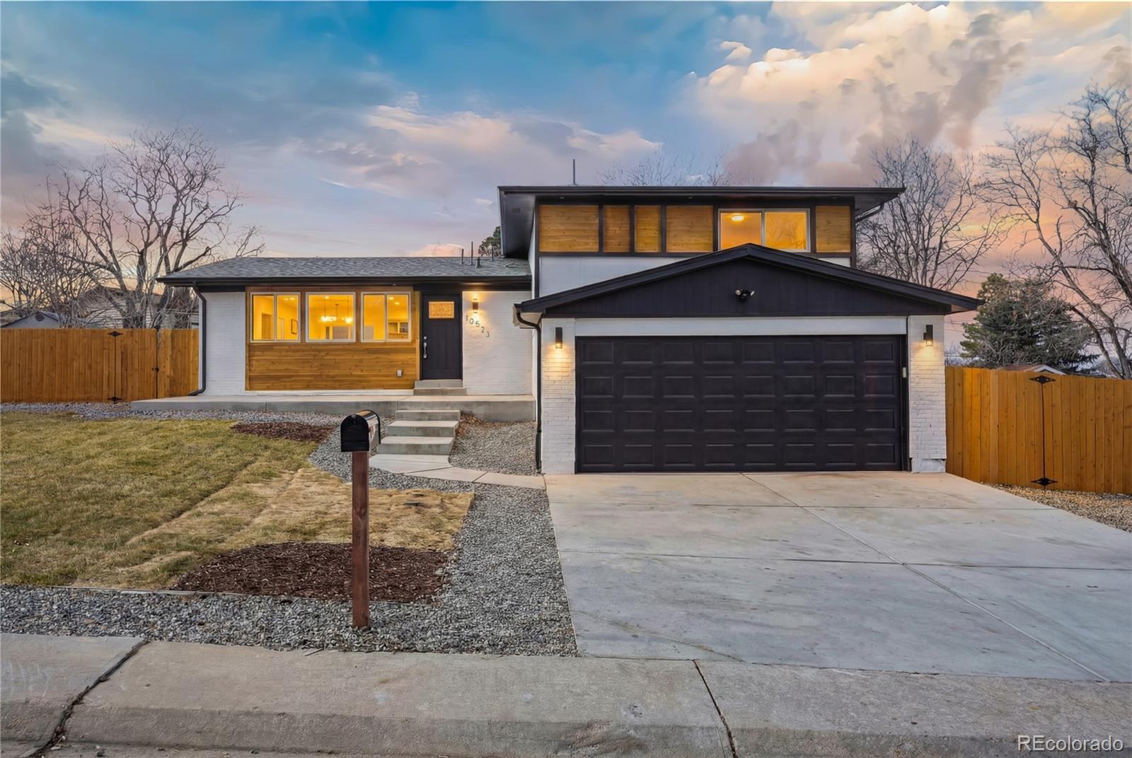 Photo of Listing #5909856