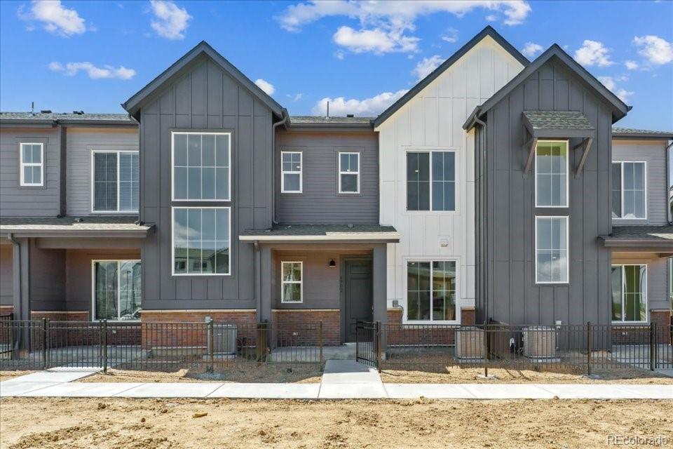 Photo of Listing #5936323