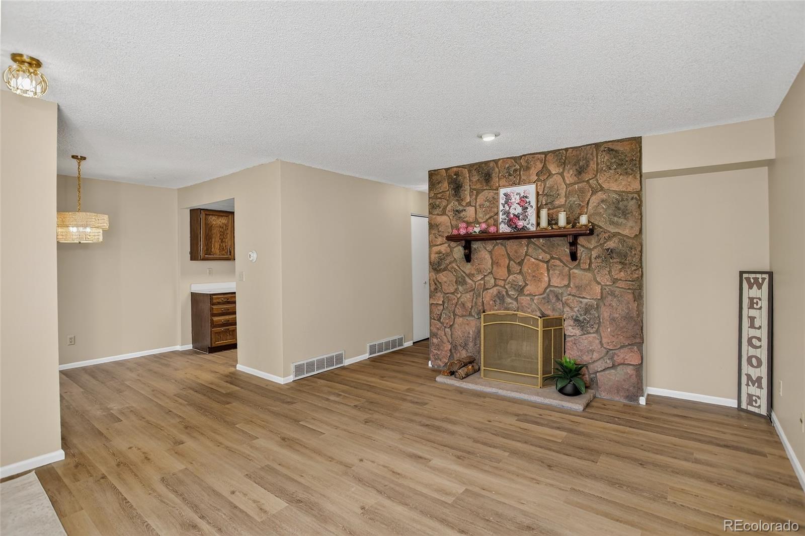 Photo of Listing #5960901