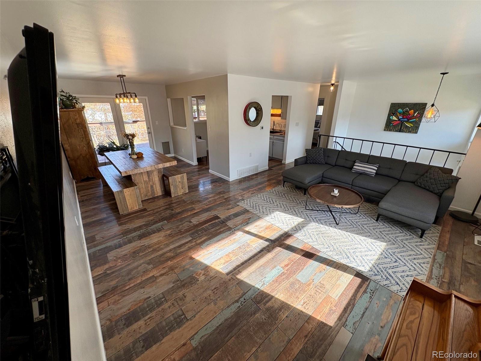 Photo of Listing #5963244