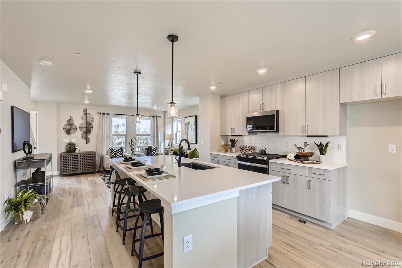 Photo of Listing #6093922