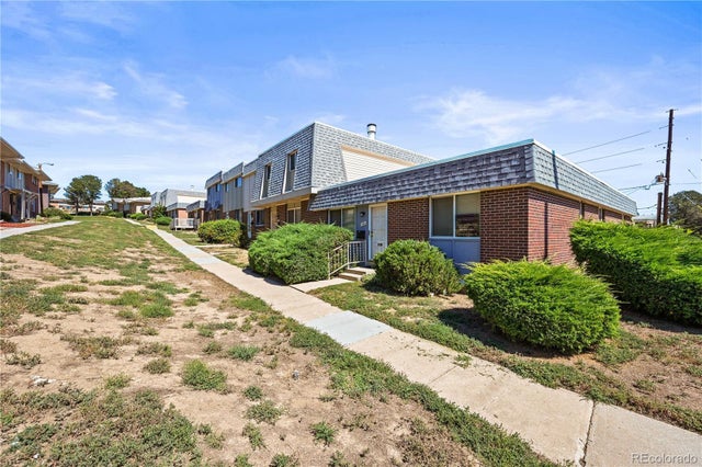 1101 Milky Way, Thornton