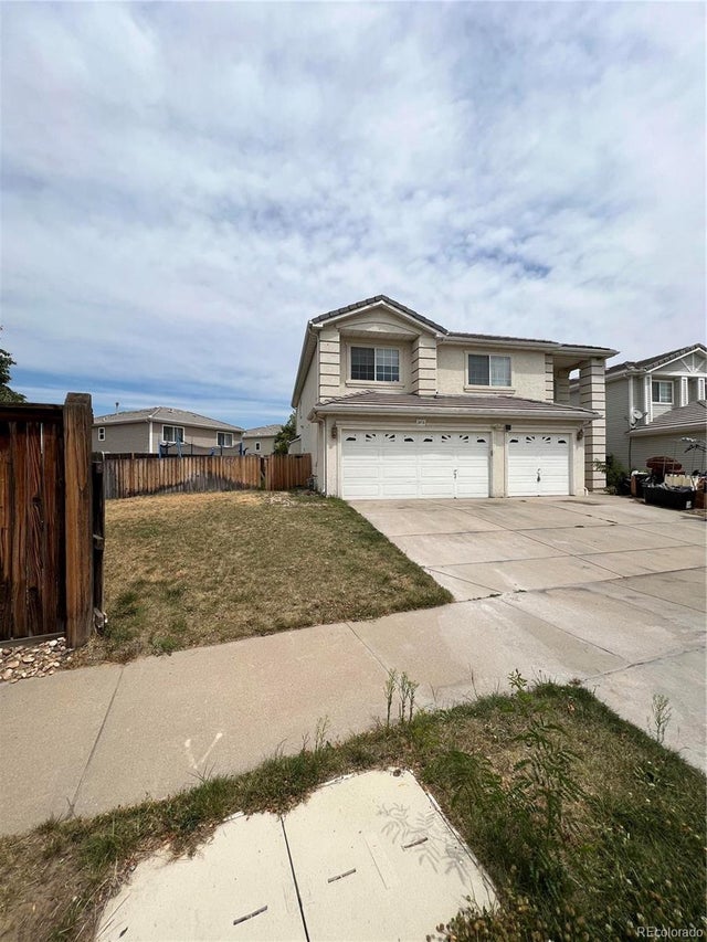 20715 E 39th Avenue, Denver