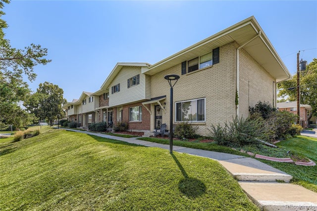 9089 E Nassau Avenue, Denver