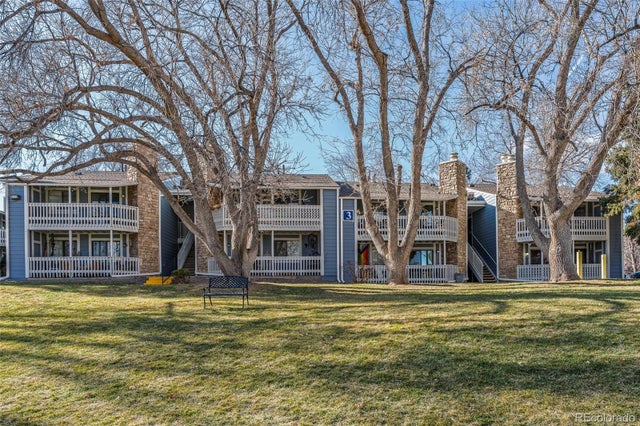8335 Fairmount Drive 3-201, Denver