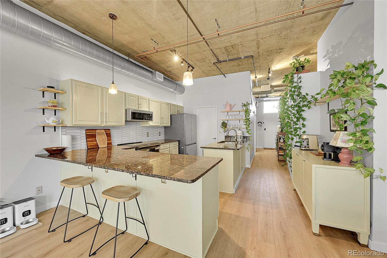 Photo of Listing #6370904