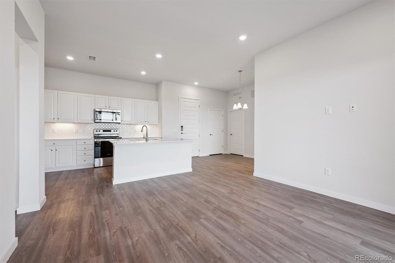 Photo of Listing #6394986