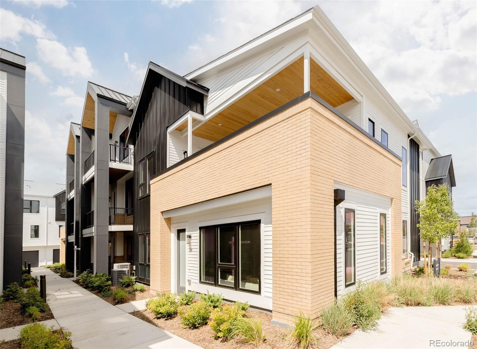 Photo of Listing #6404344