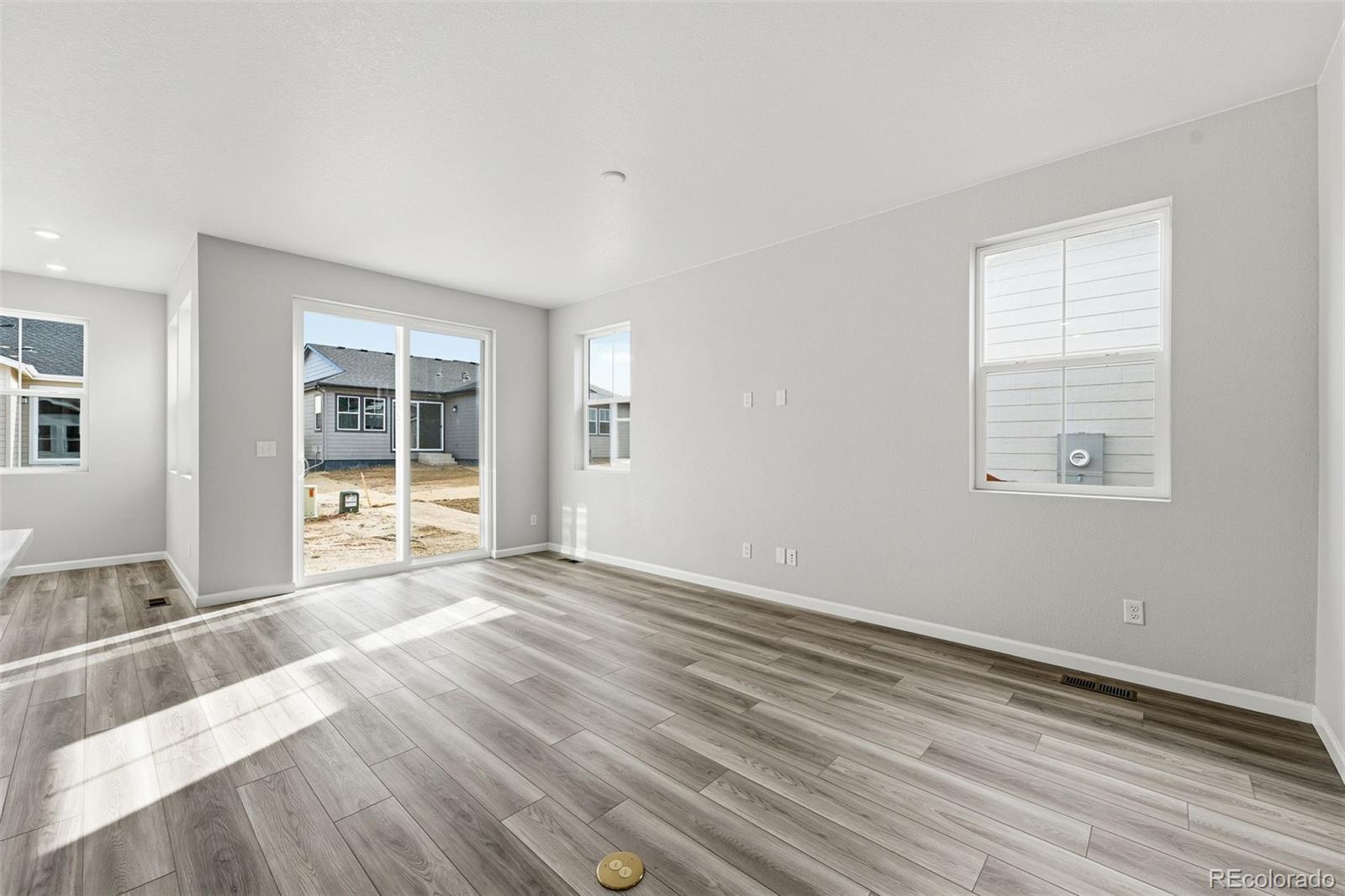 Photo of Listing #6411696